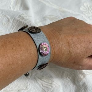 Antique shell button bracelet #1